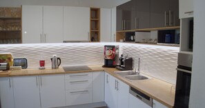 Private kitchen - Deluxe Villa With a Pool! (Buna village)