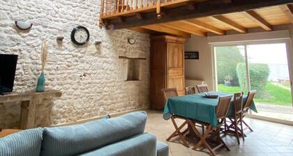 Maison sur propriété viticole, avec piscine chauffée