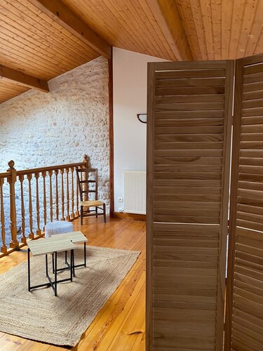 Maison sur propriété viticole, avec piscine chauffée