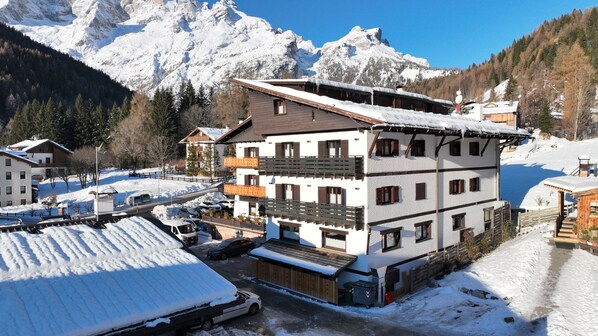 View from property - Valgranda Wellness & Spa Hotel (Val di Zoldo)