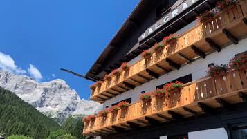 Pemandangan dari hartanah