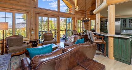 First Tracks on Sundance - Excellent Ski In & Out, views and private hot tub