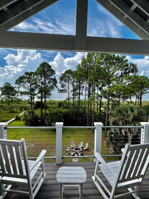 Terrace/patio - Upscale Beachfront Family Home on Carrabelle Beach-Florida's Least Crowded Beach (Carrabelle)