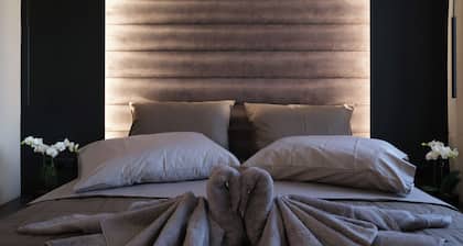 Luxury Suites in the center of Glyfada