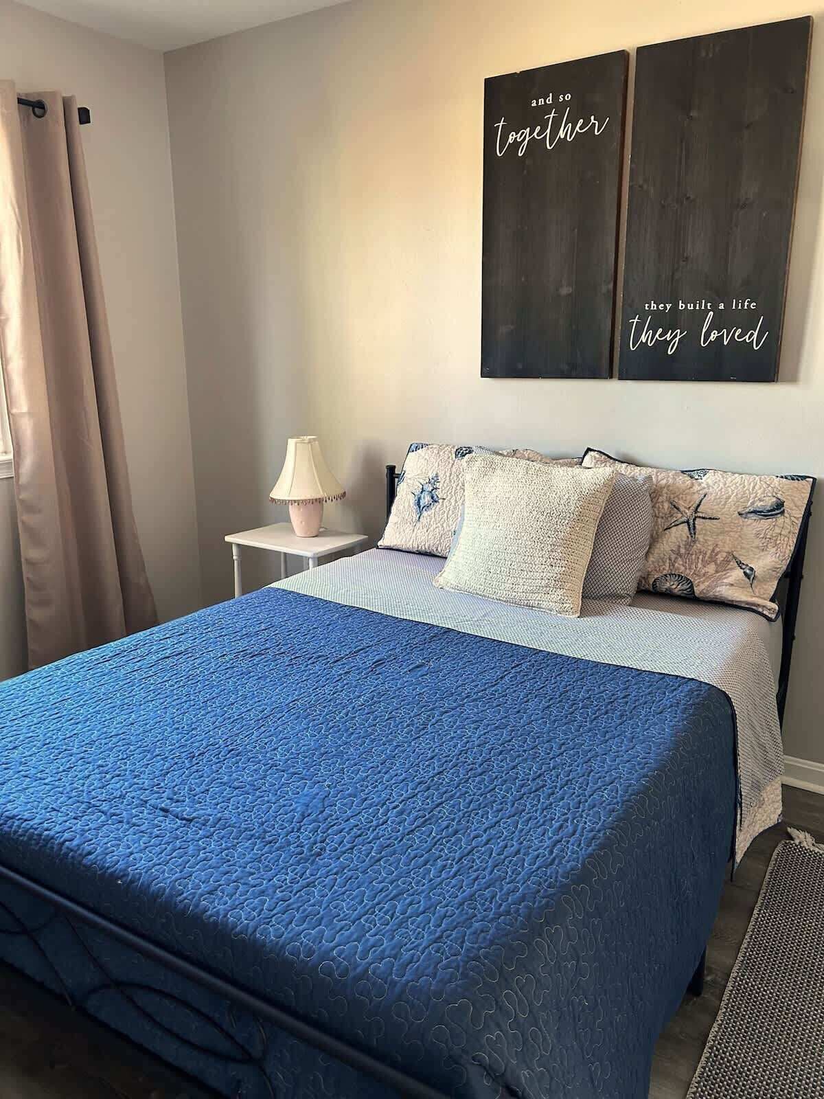 2 bedrooms, iron/ironing board, WiFi, bed sheets
