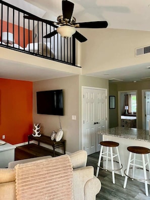 TV, offices - Renovated Bungalow | Walk to Beach | Dog-Friendly (Edgewater)