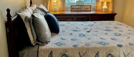 2 bedrooms, iron/ironing board, WiFi, bed sheets