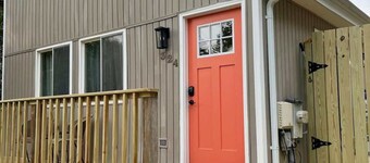 Renovated Bungalow | Walk to Beach | Dog-Friendly