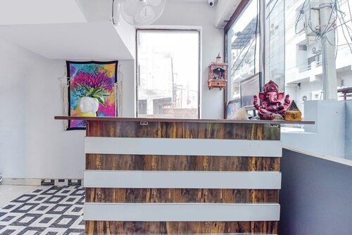 Goroomgo YP Stays Dehradun