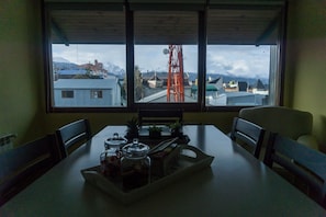 إطلالة على الجبل