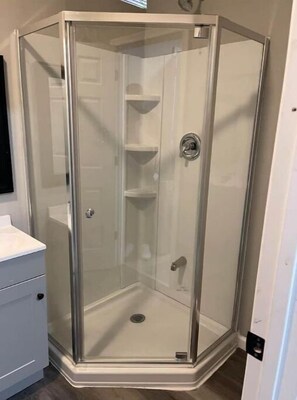 Dusche, Seife, Toilettenpapier