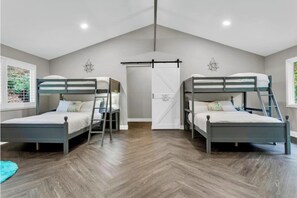 5 室のベッドルーム、WiFi、ベッドシーツ