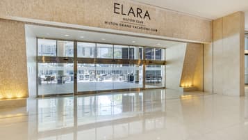 Pintu masuk properti