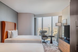 Suite, 2 Bedrooms (Lounge Access) | Minibar, in-room safe, desk, laptop workspace
