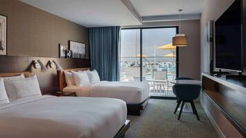 Chambre, 2 grands lits, patio (Pool Deck)