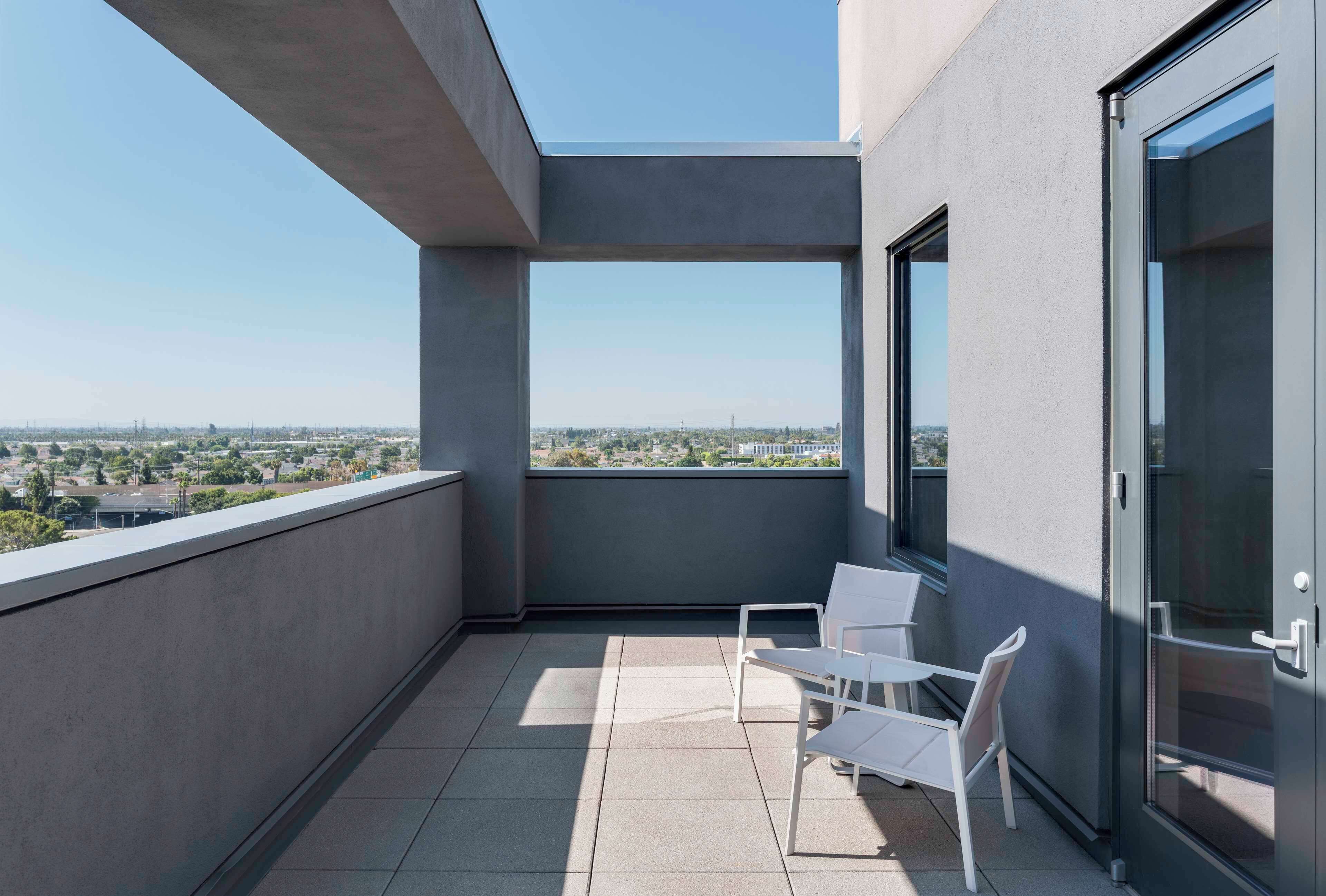 이탈리아 프레떼 시트, 고급 침구, 책상, 노트북 작업 공간