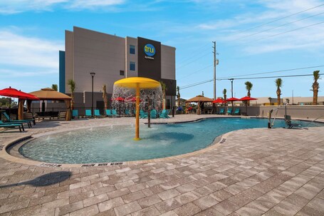 Tru By Hilton Destin - Image 10