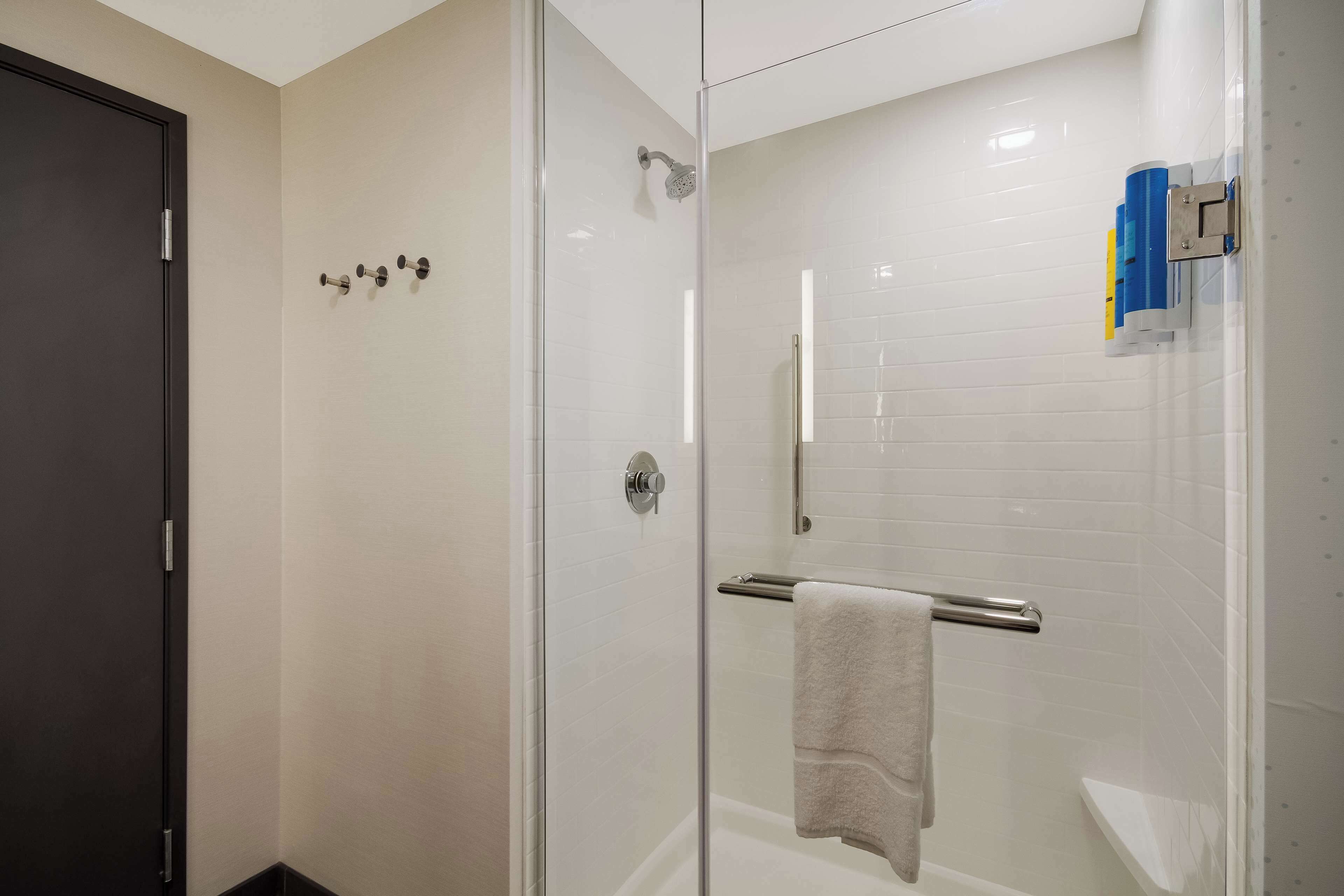 Photo - Tru By Hilton Destin