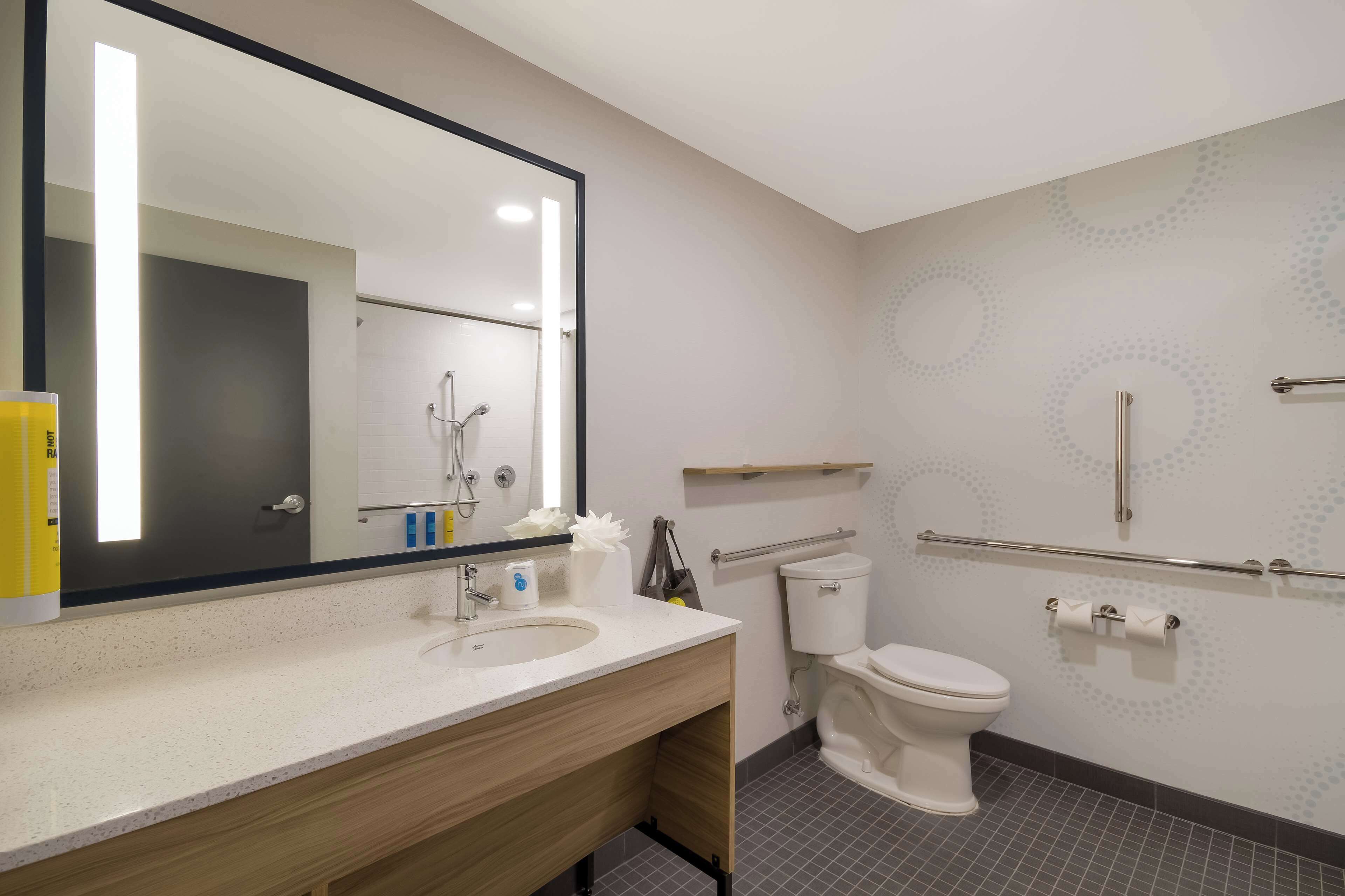 Photo - Tru By Hilton Destin