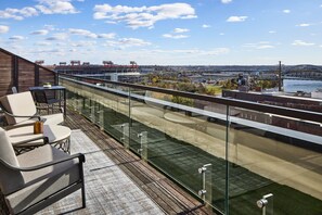 Habitación, 1 cama King size, Terraza, vista a la ciudad | Vista desde la habitación