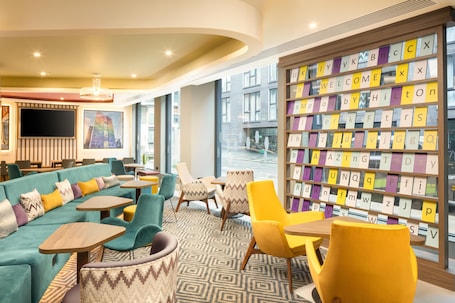 Lobby. Hampton By Hilton London Old Street