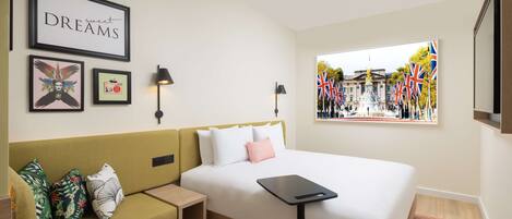 TV a schermo piatto 55 pollici con canali satellitari