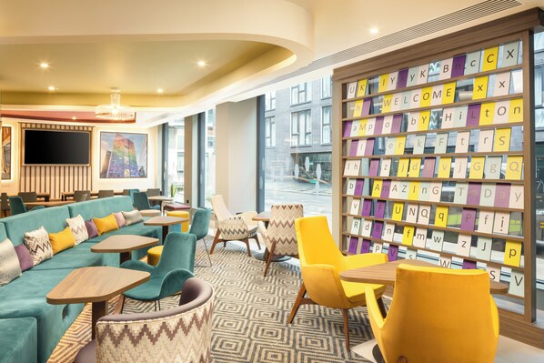 Reception - Hampton By Hilton London Old Street (London)