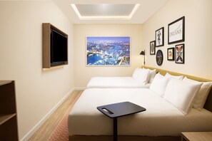 Two Queen Beds Room | Hypo-allergenic bedding, in-room safe, blackout drapes - Hampton By Hilton London Old Street (London)