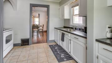 Refrigerador, microondas, parrilla de estufa y lavavajillas