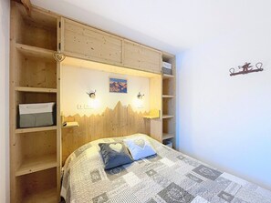 2 bedrooms - Cozy 3-room apartment - Balcony & private parking (La Toussuire)