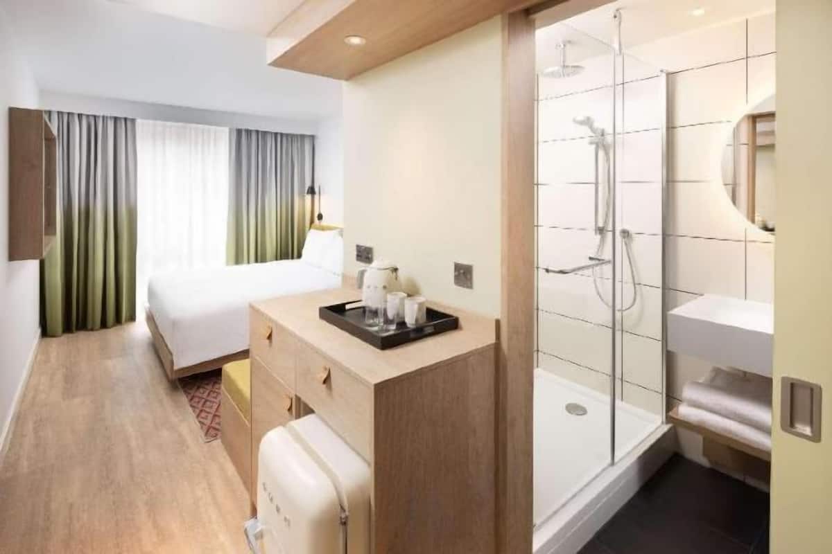 1 chambre, coffres-forts dans les chambres, bureau