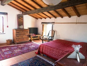3 bedrooms, WiFi, bed sheets - 3 Bedroom Apartment in Umbria (Umbria)