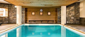 Cozy apartment, pool, covered parking