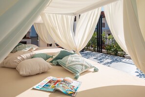 4 chambres, système d’insonorisation, fer et planche à repasser