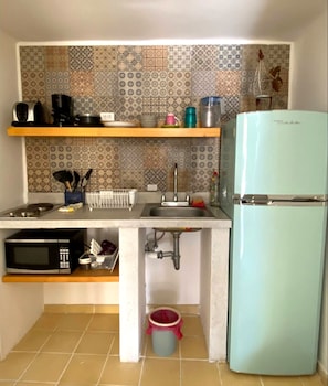 Deluxe Suite | Microwave