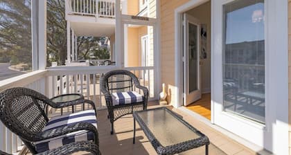 Pelican Reach Wild Dunes one block to the beach with pool access with golf cart