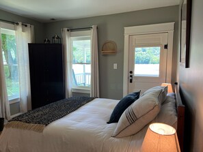 3 slaapkamers, een strijkplank/strijkijzer, wifi, beddengoed