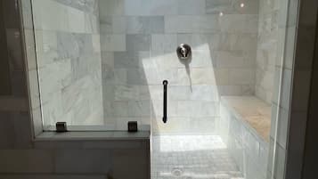 Shower, jetted tub, hair dryer, towels