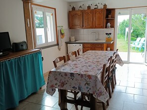 Fridge, microwave, dishwasher