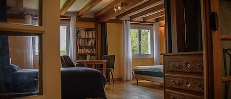 5 bedrooms, free WiFi