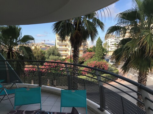 Appt Standing Face à la Mer