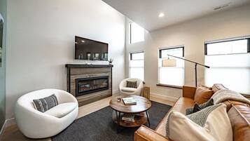 TV, fireplace, offices