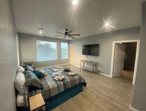 2 chambres, fer et planche à repasser, Wi-Fi gratuit, draps fournis
