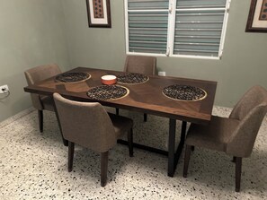 Dining - Mountainous Mansion (Florida)