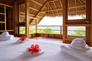 Superior Bungalow, Ensuite, Sea View (Marina Waterfront ) | Premium bedding, individually decorated, individually furnished - Akwaba Lodge (Bastimentos)