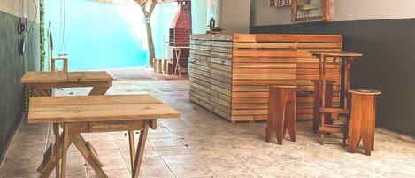 Bar (in der Unterkunft)