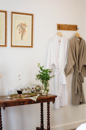 Classic Room, 2 Single Beds, Garden View | 1 bedroom, minibar, in-room safe, individually decorated - Kolonies Tuin (Stellenbosch)