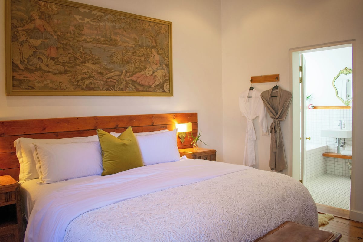 Comfort kamer, 2 eenpersoonsbedden | 1 slaapkamer, een minibar, een kluis op de kamer