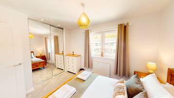 2 bedrooms, iron/ironing board, free WiFi, bed sheets