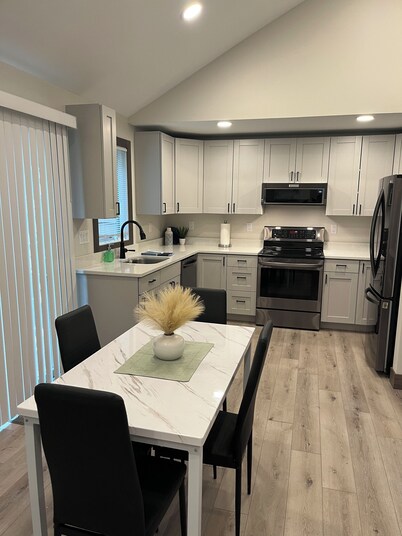 Remodeled 1 Bedroom w/ Additional Sofabed, relaxing  in the Galena Territories